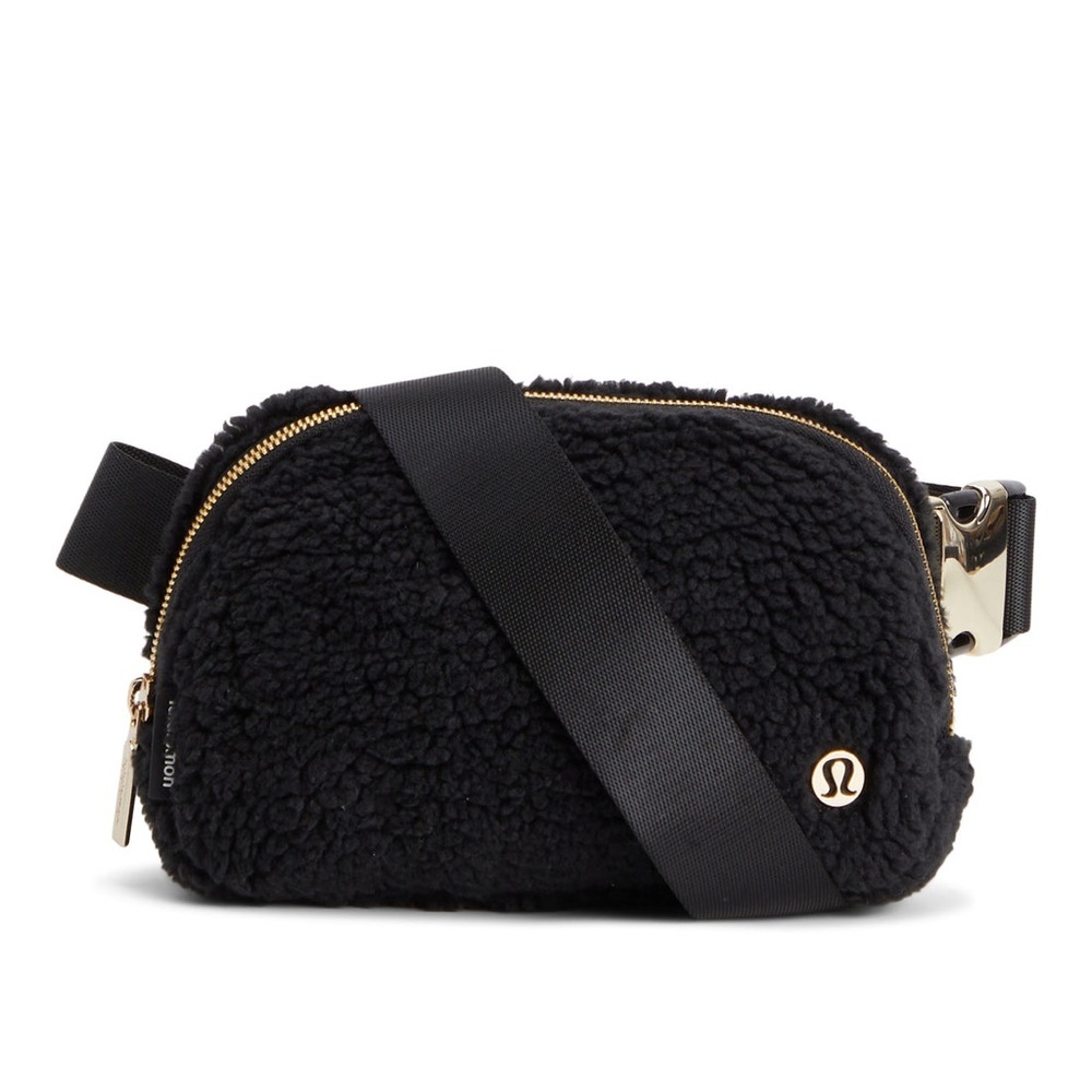 Lululemon Everywhere Belt Bag Fleece